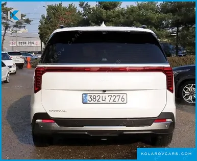 KIA CARNIVAL DIESEL 9-SEATER SIGNATURE