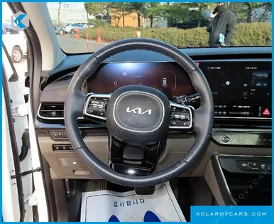 KIA CARNIVAL DIESEL 9-SEATER SIGNATURE