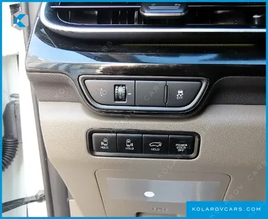 KIA CARNIVAL DIESEL 9-SEATER SIGNATURE