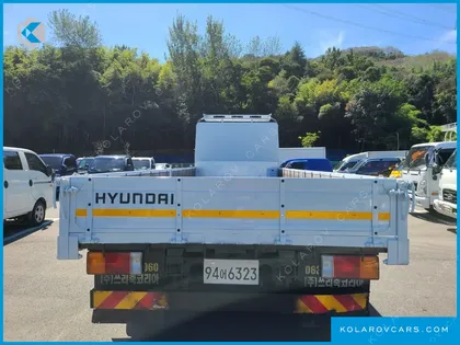 HYUNDAI MEGA TRUCK GOLD
