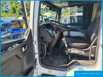HYUNDAI MEGA TRUCK GOLD