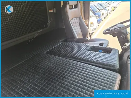 HYUNDAI MEGA TRUCK GOLD