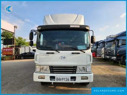 HYUNDAI MEGA TRUCK GOLD