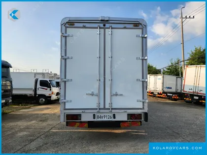 HYUNDAI MEGA TRUCK GOLD