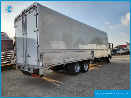 HYUNDAI MEGA TRUCK GOLD