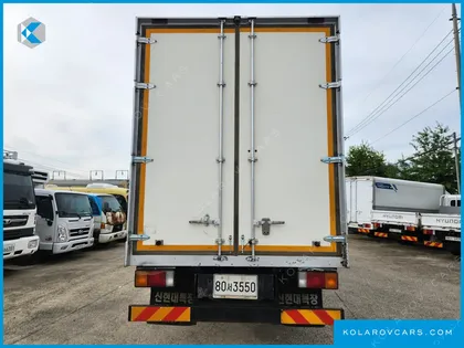 HYUNDAI MEGA TRUCK GOLD
