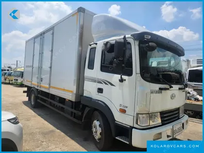 HYUNDAI MEGA TRUCK GOLD