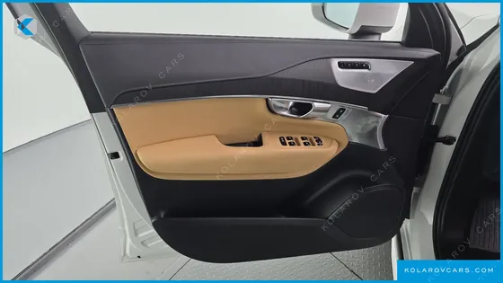 VOLVO XC90 B6 ULTIMATE BRIGHT