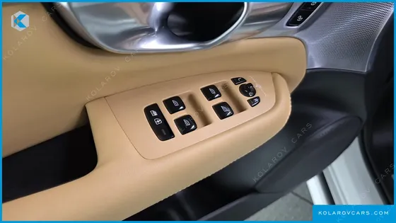 VOLVO XC90 B6 ULTIMATE BRIGHT