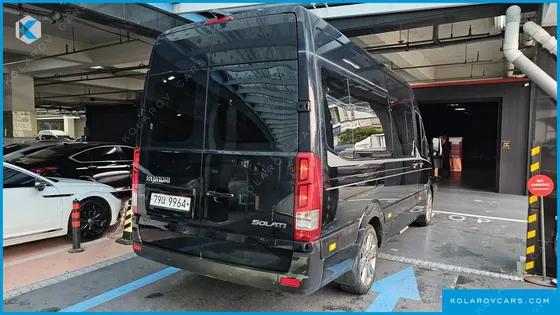HYUNDAI SOLATI 15-SEATER