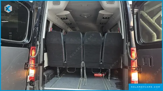 HYUNDAI SOLATI 15-SEATER