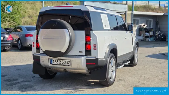 LAND ROVER DEFENDER 110 D300 HSE