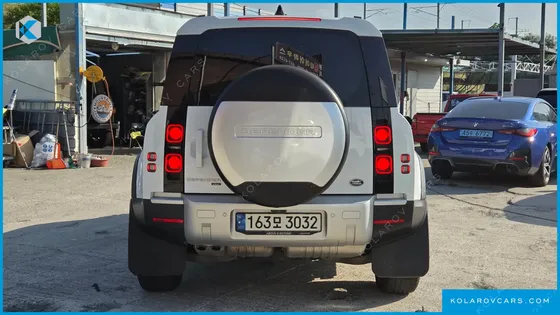 LAND ROVER DEFENDER 110 D300 HSE