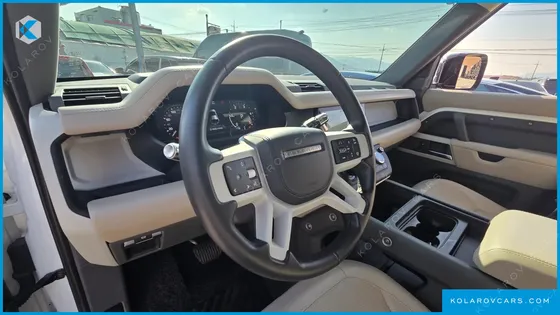 LAND ROVER DEFENDER 110 D300 HSE