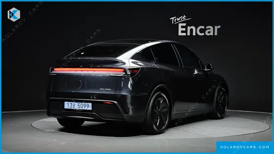 TESLA MODEL Y LONG RANGE AWD