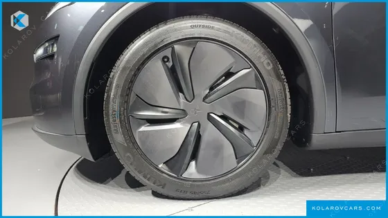 TESLA MODEL Y LONG RANGE AWD
