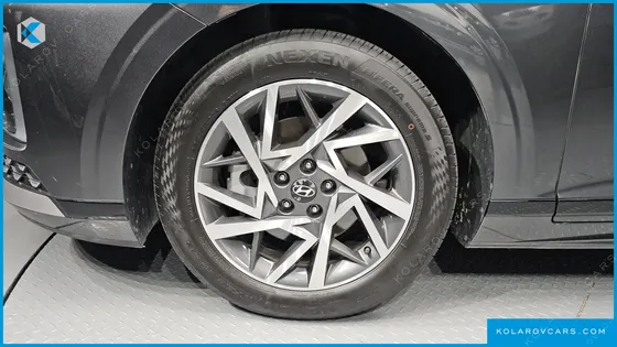HYUNDAI GRANDEUR 2,5 GASOLINE 2WD