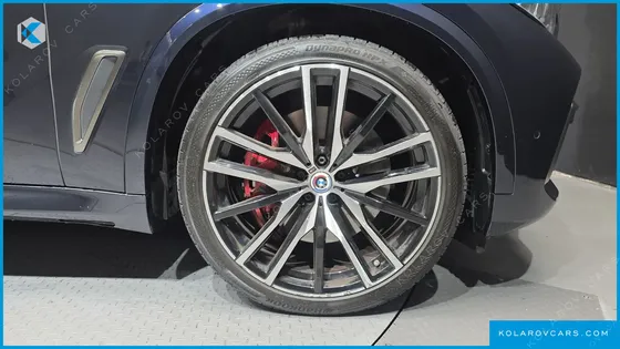 BMW X5 M50I