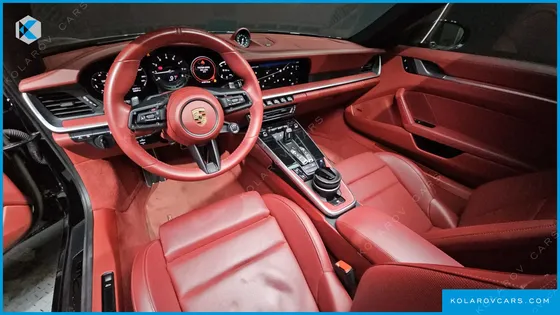 PORSCHE 911 CARRERA 4 GTS
