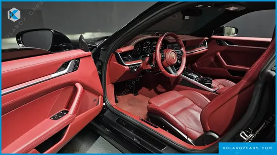 PORSCHE 911 CARRERA 4 GTS