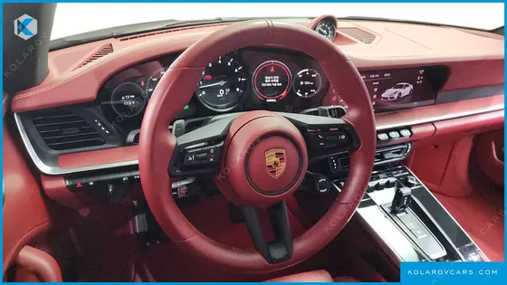 PORSCHE 911 CARRERA 4 GTS