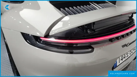 PORSCHE 911 CARRERA 4 GTS