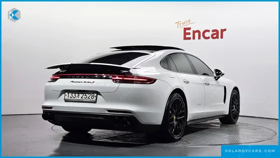 PORSCHE PANAMERA 4.0 TURBO