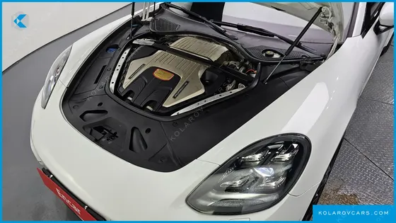 PORSCHE PANAMERA 4.0 TURBO