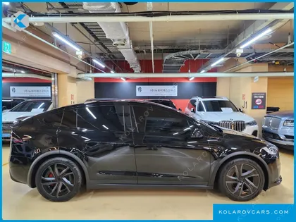 TESLA MODEL X PLAID