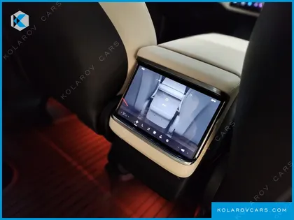 TESLA MODEL X PLAID
