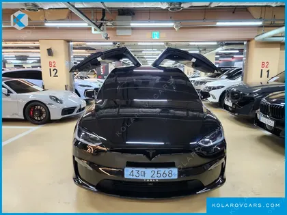 TESLA MODEL X PLAID