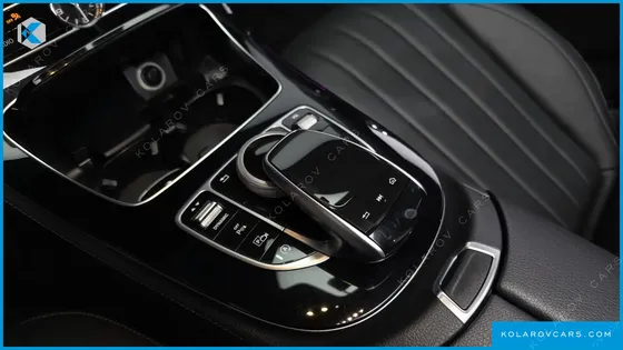 MERCEDES E-CLASS E300 4MATIC EXCLUSIVE