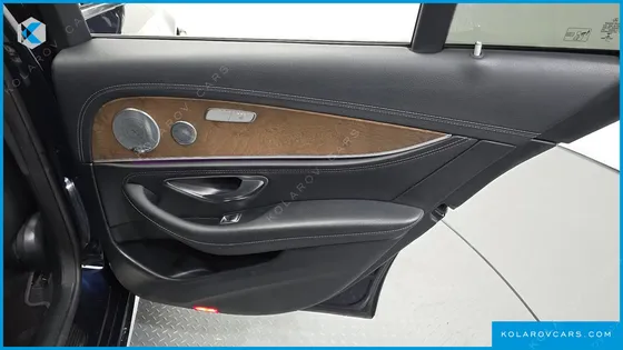 MERCEDES E-CLASS E300 4MATIC EXCLUSIVE