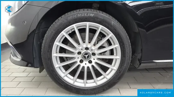 MERCEDES E-CLASS E220D 4MATIC EXCLUSIVE