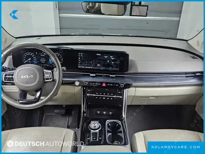 KIA CARNIVAL GASOLINE 7-SEATER HI-LIMOUSINE