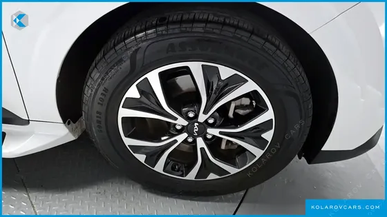 KIA CARNIVAL DIESEL 9-SEATER PRESTIGE