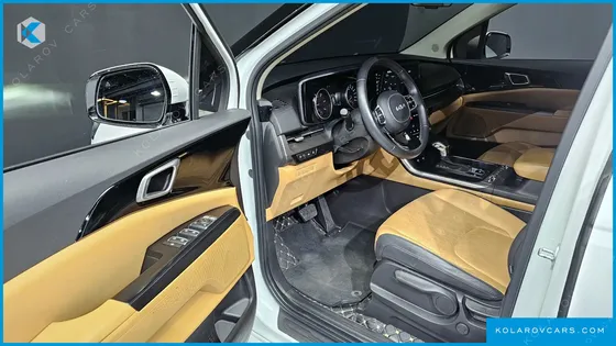 KIA CARNIVAL DIESEL 9-SEATER PRESTIGE