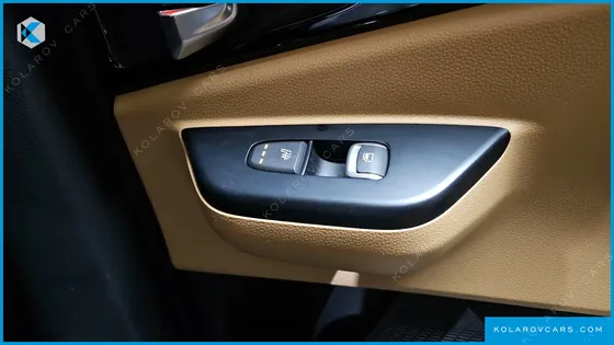 KIA CARNIVAL DIESEL 9-SEATER PRESTIGE