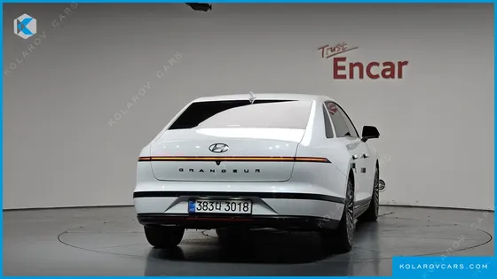 HYUNDAI GRANDEUR HONORS
