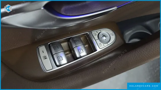 MERCEDES E-CLASS E300E 4MATIC EXCLUSIVE