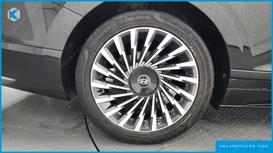 HYUNDAI GRANDEUR CALLIGRAPHY