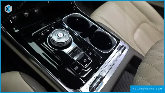 KIA CARNIVAL DIESEL 9-SEATER SIGNATURE