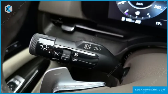 KIA CARNIVAL DIESEL 9-SEATER SIGNATURE