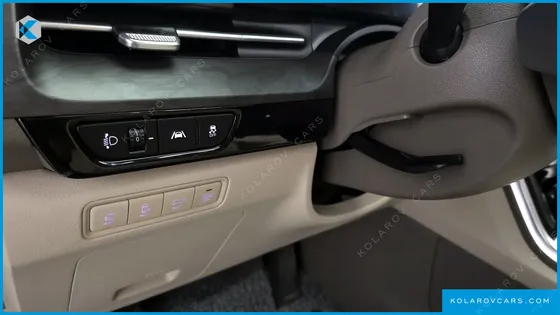 KIA CARNIVAL DIESEL 9-SEATER SIGNATURE