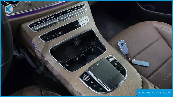 MERCEDES E-CLASS E220D 4MATIC EXCLUSIVE