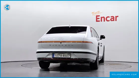 HYUNDAI GRANDEUR CALLIGRAPHY