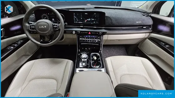 KIA CARNIVAL DIESEL 7-SEATER SIGNATURE