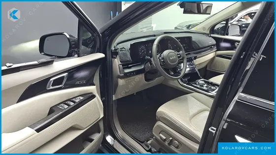 KIA CARNIVAL DIESEL 7-SEATER SIGNATURE