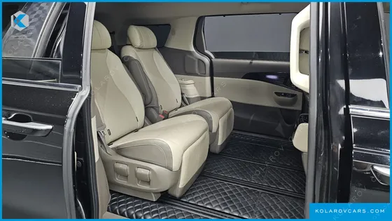 KIA CARNIVAL DIESEL 7-SEATER SIGNATURE