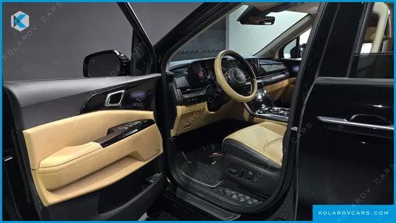 KIA CARNIVAL GASOLINE 7-SEATER SIGNATURE